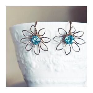 Bugbee and Niles Floral Blue Rhinestone Earrings Gold Tone Screw Back Vintage